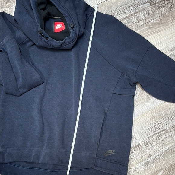 WOMEN'S NIKE SPORTSWEAR TECH FLEECE HOODIE - Picture 4 of 10